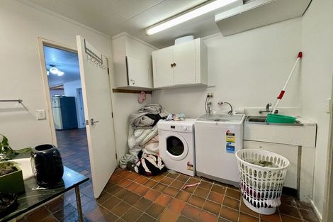 Photo of property in 42b Hogans Road, Glenfield, Auckland, 0629