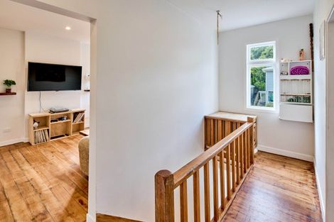 Photo of property in 44 Honiana Te Puni Street, Aro Valley, Wellington, 6021