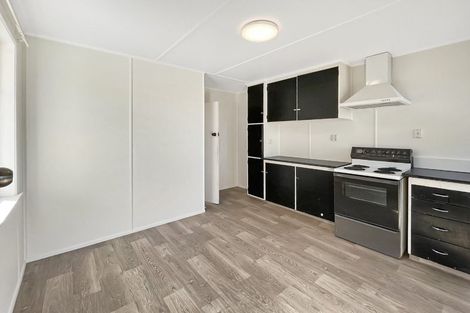 Photo of property in 32 Roberts Line, Kelvin Grove, Palmerston North, 4414