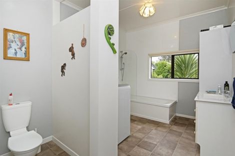 Photo of property in 58 Fox Street, Opunake, 4616