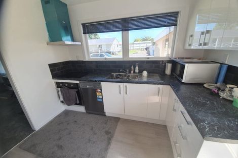 Photo of property in 2/18 Nelson Street, Papakura, 2110