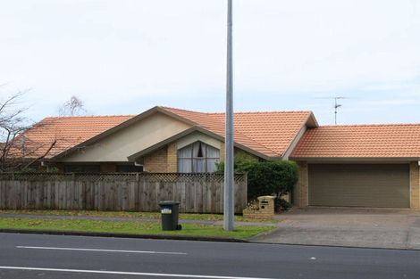 Photo of property in 2/238 Botany Road, Golflands, Auckland, 2013