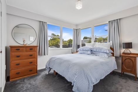 Photo of property in 1/14 Windy Ridge Road, Glenfield, Auckland, 0629