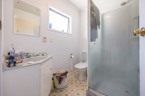 Photo of property in 6 Milwaukee Place, Glendene, Auckland, 0602