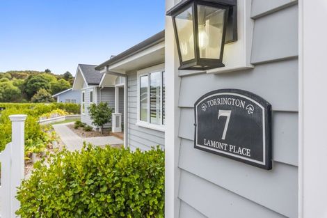 Photo of property in 7 Lamont Place, Waikanae, 5036