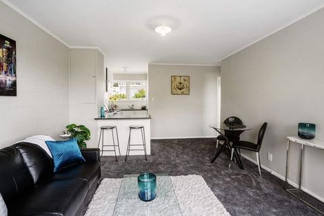 Photo of property in 3/68 Rua Road, Glen Eden, Auckland, 0602