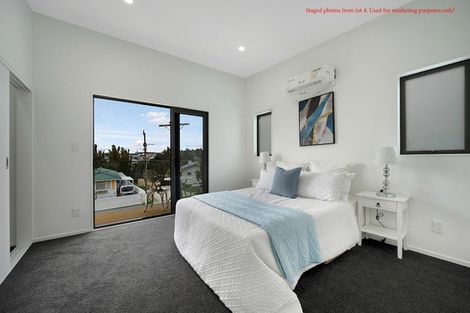 Photo of property in 2/13 Sarona Avenue, Glen Eden, Auckland, 0602