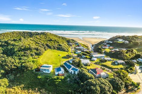 Photo of property in 5 Ocean View Terrace, Baylys Beach, Dargaville, 0377