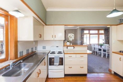 Photo of property in 28 Karina Terrace, Roslyn, Palmerston North, 4414