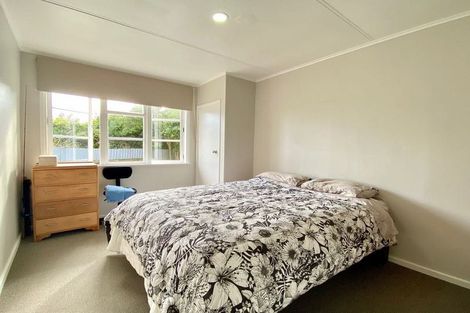 Photo of property in 98 Glenpark Avenue, Frankleigh Park, New Plymouth, 4310