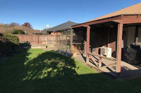 Photo of property in 6 Topaz Place, Bishopdale, Christchurch, 8053