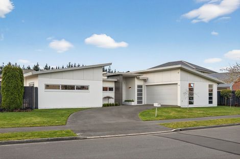 Photo of property in 35 Birkdale Drive, Shirley, Christchurch, 8061