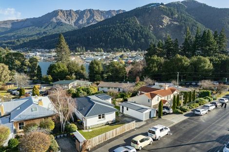 Photo of property in 3a-b Brisbane Street, Queenstown, 9300