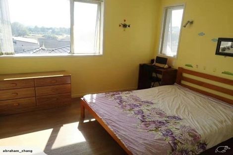 Photo of property in 13 Cooladerry Place, Rosehill, Papakura, 2113