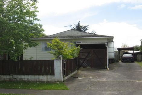 Photo of property in 2/15 Moncrieff Avenue, Clendon Park, Auckland, 2103