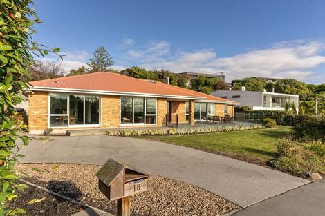 Photo of property in 18 Saint Andrews Hill Road, Mount Pleasant, Christchurch, 8081