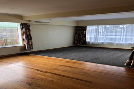 Photo of property in 37 Kenmore Street, Newlands, Wellington, 6037