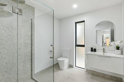 Photo of property in 21a Weraroa Road, Levin, 5510