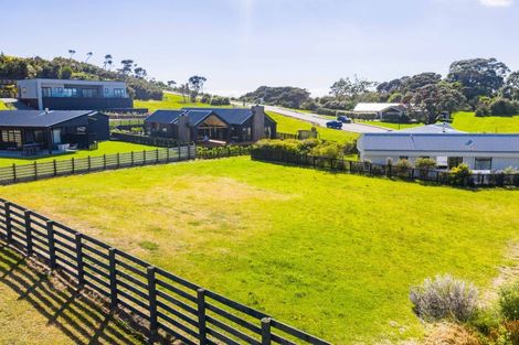 Photo of property in 135 Estuary Drive, Mangawhai Heads, Mangawhai, 0505