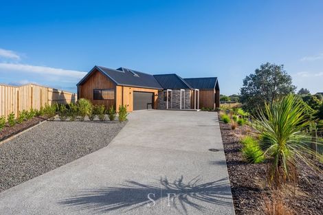 Photo of property in 40 Anderson Park Drive, Waikanae, 5036