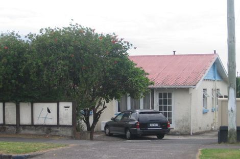 Photo of property in 27 Rimu Street, New Lynn, Auckland, 0600