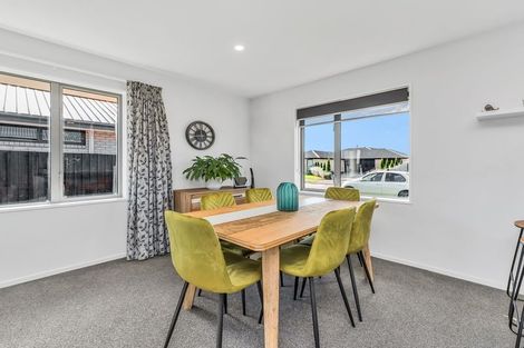Photo of property in 5 Fountain Place, Rolleston, 7614