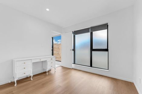 Photo of property in 9 Neesons Way, Glendene, Auckland, 0602