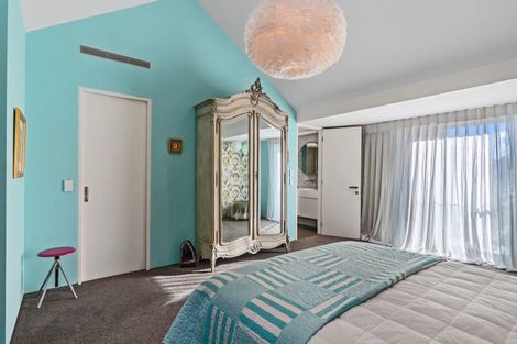Photo of property in 7 Helmores Lane, Merivale, Christchurch, 8014