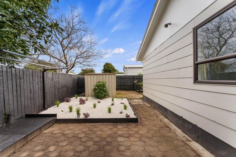 Photo of property in 2/2 Burundi Avenue, Clendon Park, Auckland, 2103