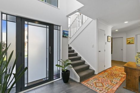 Photo of property in 104 Westchester Drive, Churton Park, Wellington, 6037