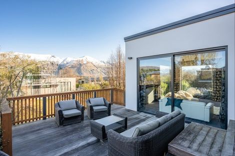 Photo of property in 9 Matipo Street, Wanaka, 9305