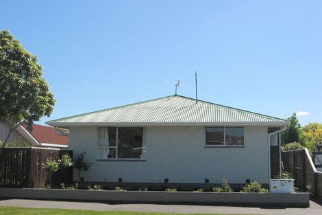 Photo of property in 33 Eastling Street, Bishopdale, Christchurch, 8053