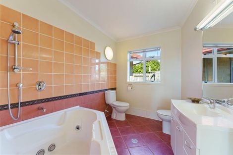 Photo of property in 2 Marewa Place, Waikanae Beach, Waikanae, 5036