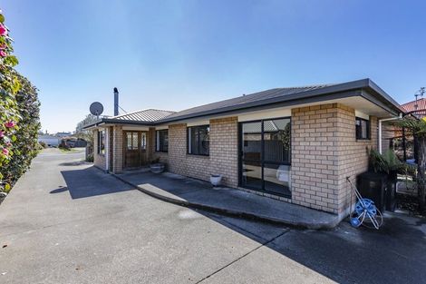 Photo of property in 5 Somerset Place, Woodend, 7610