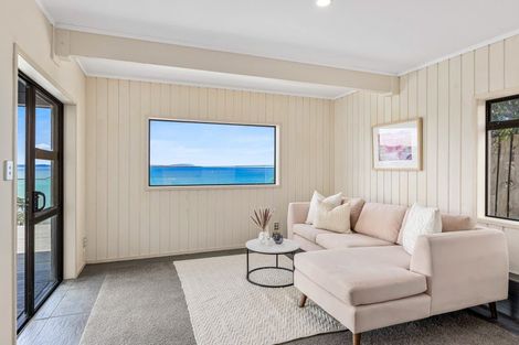 Photo of property in 8 Durness Place, Red Beach, 0932