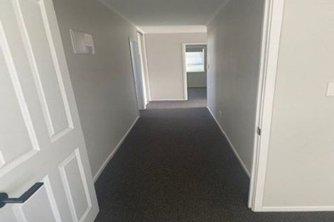 Photo of property in 26 Ranui Avenue, Ranui, Auckland, 0612