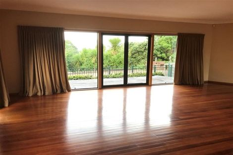 Photo of property in 207 Golf Road, Titirangi, Auckland, 0604