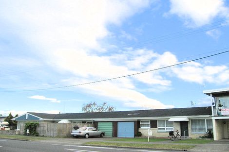 Photo of property in 2/23 Riverbend Road, Onekawa, Napier, 4110