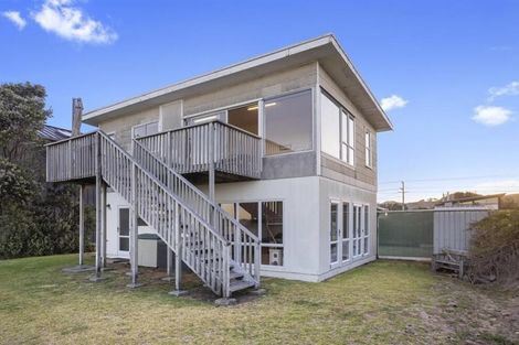 Photo of property in 15 Seaforth Road, Waihi Beach, 3611