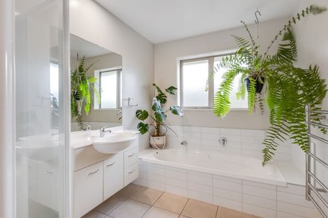 Photo of property in 64 Overbury Crescent, Rolleston, 7614