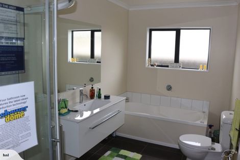 Photo of property in 10 Bickerton Rise, Churton Park, Wellington, 6037