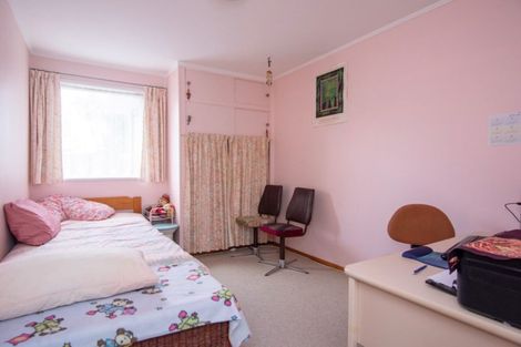 Photo of property in 3 Denyer Place, New Lynn, Auckland, 0600