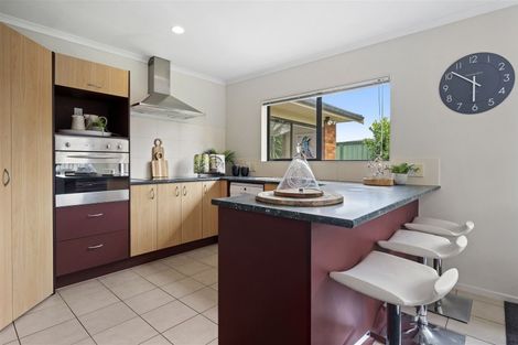 Photo of property in 26 Mandalay Place, Waiuku, 2123