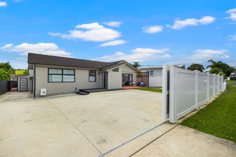 Photo of property in 49 Minaret Drive, Bucklands Beach, Auckland, 2014
