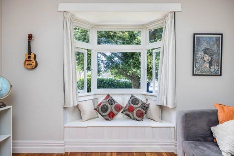 Photo of property in 8 Craigbank Avenue, New Lynn, Auckland, 0600