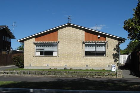 Photo of property in 2/5 Archdall Place, Avonhead, Christchurch, 8042