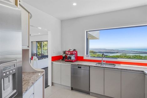 Photo of property in 2/11 Belleview Terrace, Mount Pleasant, Christchurch, 8081