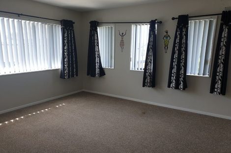 Photo of property in 14 Nandi Lane, Ranui, Auckland, 0612