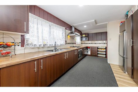 Photo of property in 12 Nicola Place, Mangere, Auckland, 2022