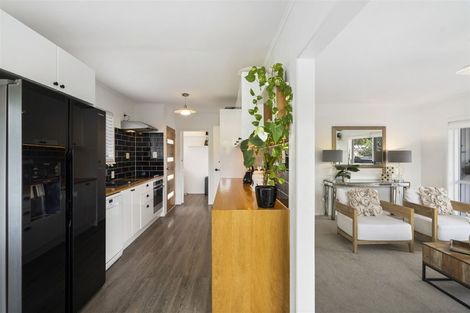 Photo of property in 19 Agincourt Street, Glenfield, Auckland, 0629